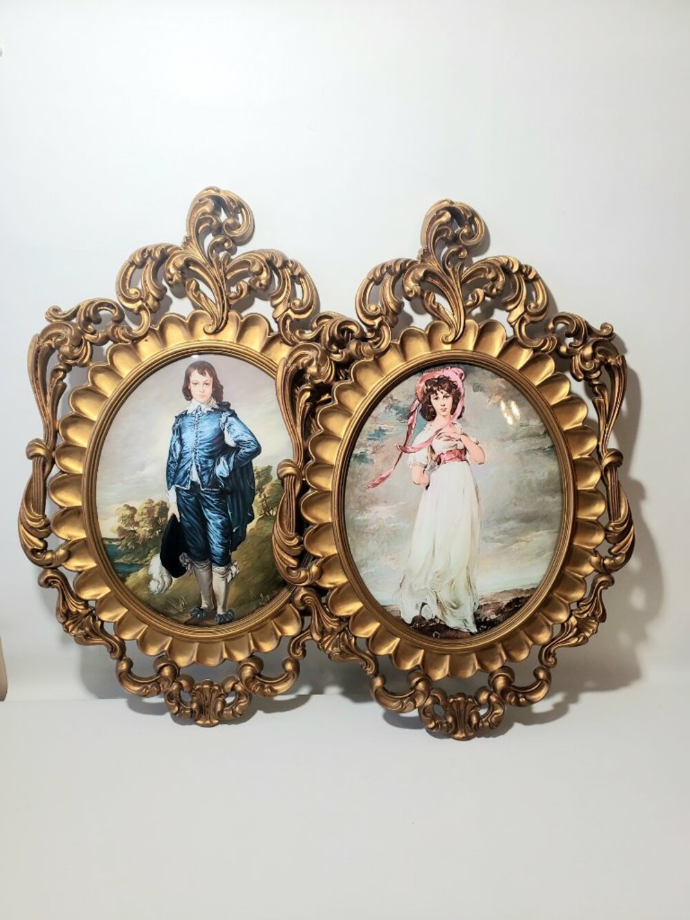 Gold Ornate Double Oval Picture Frame - Decorative Wall Accent